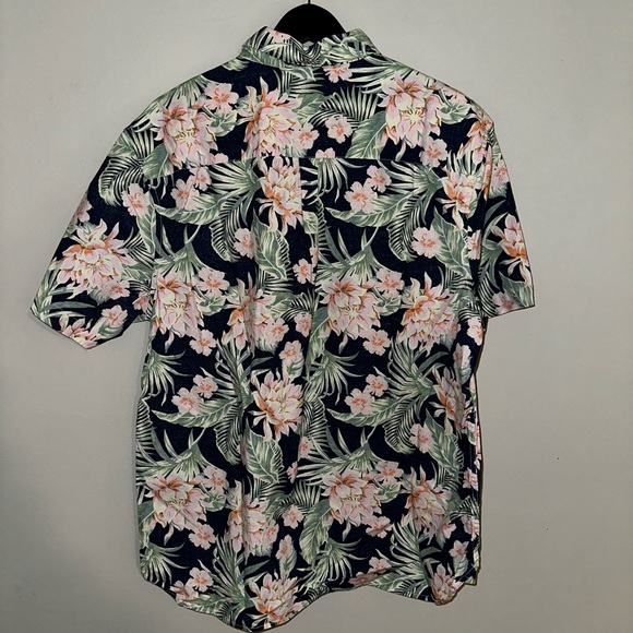 chubbies Button Down Pullover - Picture 2 of 3